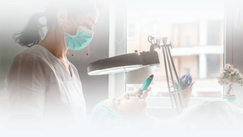 Dermatologist examining a patient’s skin at Dr. Skin Clinic in Kozhikode